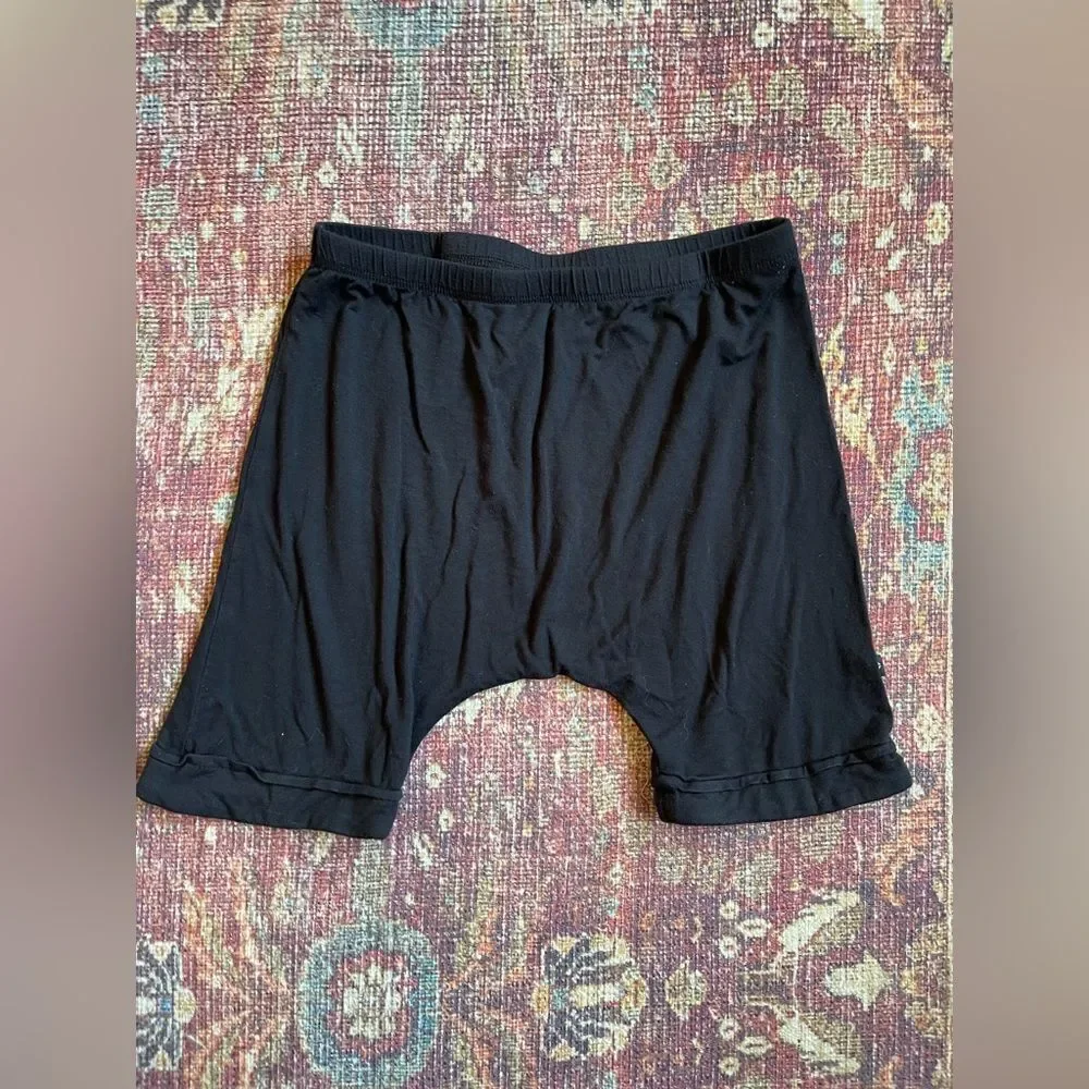 Kyte Baby 6T two pairs of Blue and Black Harem Shorts